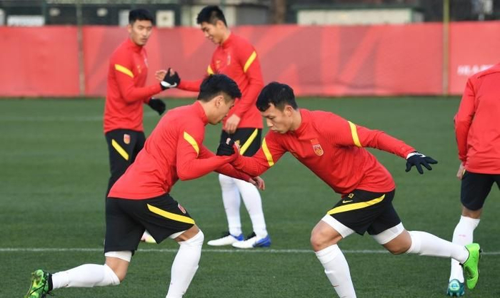 关于转折点！广州队造点机会，欧冠赛前攻防权衡，质疑声仍在，细节决定成败的信息